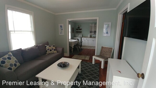 Building Photo - 1 br, 1 bath House - 224 East 52nd Street