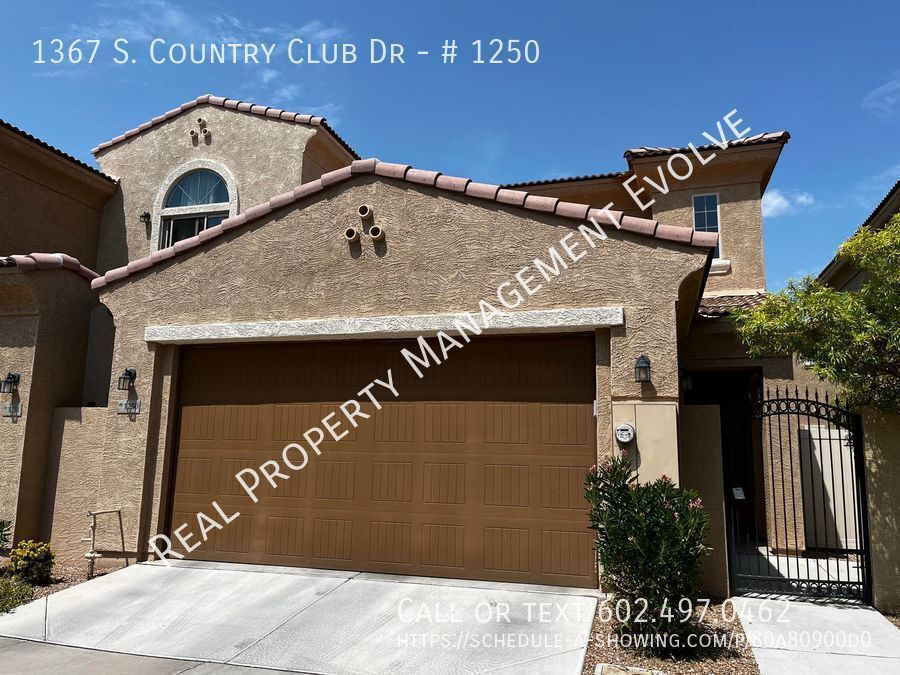 Foto principal - FREE RENT FOR AUGUST!! Beautiful Townhome ...