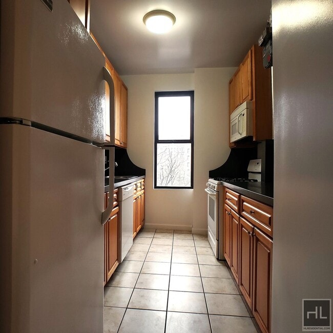Building Photo - West 171st Street