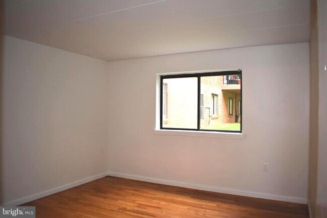 Foto del edificio - 125 Clubhouse Dr SW