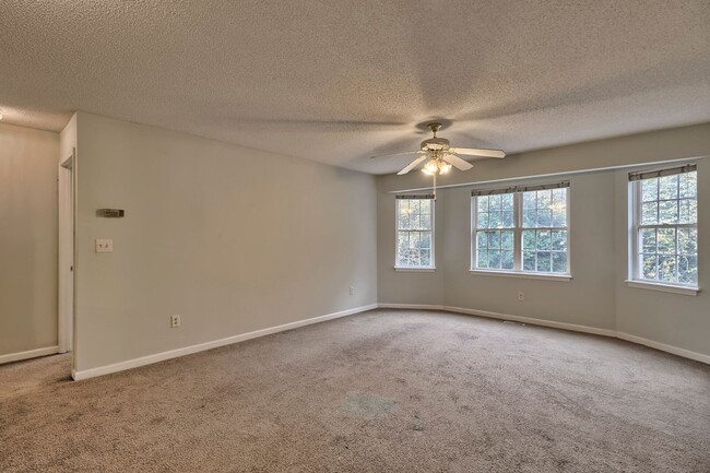 Interior Photo - 4 bed/4 bath Off-Campus Apartments