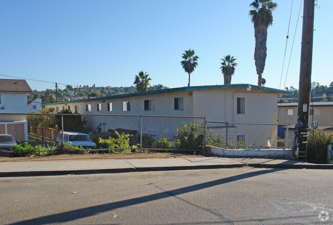 Building Photo - 2212 Primrose Ave