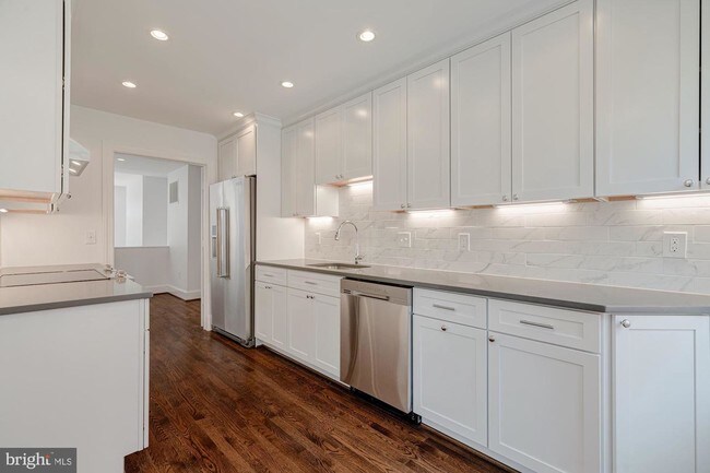 Foto del edificio - 3954 Georgetown Ct NW