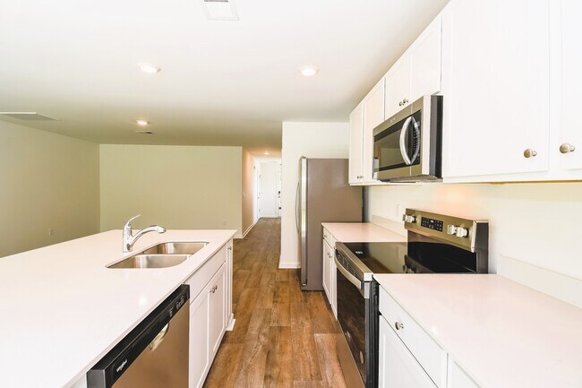 Foto del edificio - 106 Striker Rd