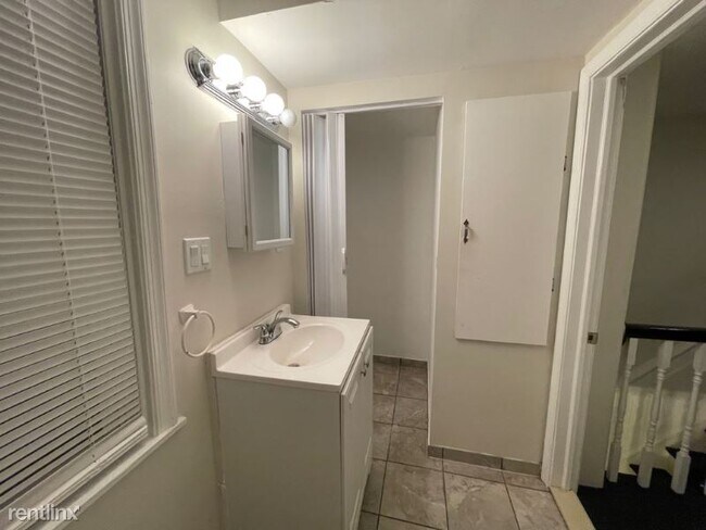 Building Photo - 3 br, 2 bath House - 630 S Forklanding Rd