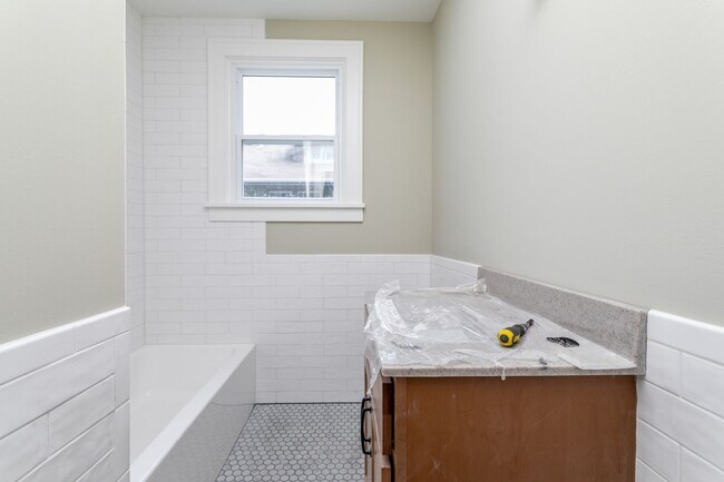 Foto del edificio - Recently Renovated Central Columbia Bungalow!