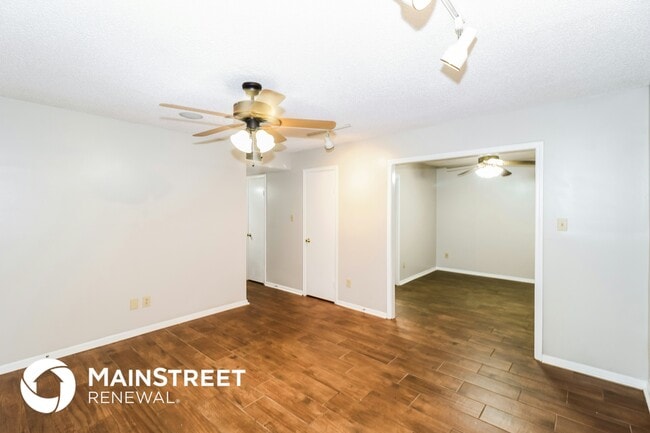 Building Photo - 2145 Bobolink Trail