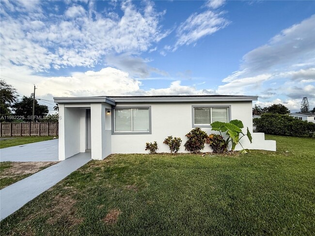 Building Photo - 1401 NW 8th Ave