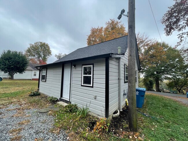 Foto del edificio - 68 Mountain Laurel Dr