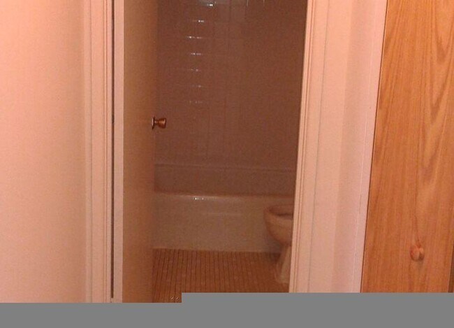 Foto del edificio - 1 bedroom in Chicago IL 60626