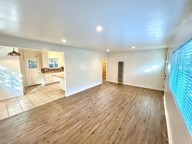Building Photo - 246 - Bradley Erickson