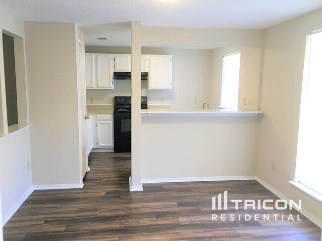 Foto del edificio - 3813 Big Leaf Ln