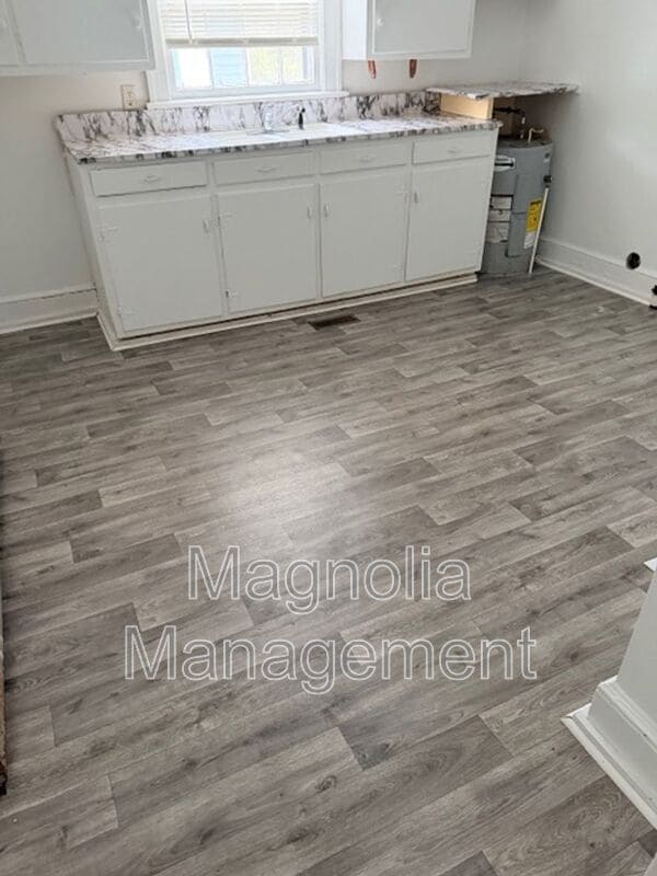 Building Photo - 1436 Perry Ave