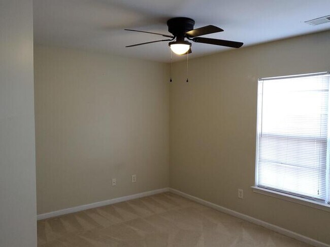 Foto del edificio - 8442 Magnolia Springs Dr