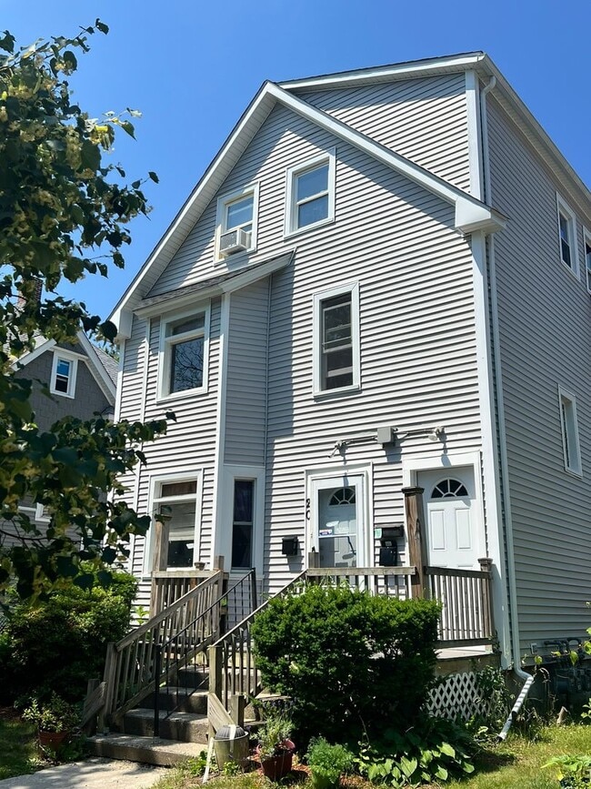 182020 Wareham St Unit 18 Wareham St 2nd Flr, Springfield, MA 01108