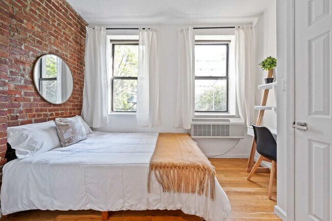 Foto del edificio - 416 W 49th St