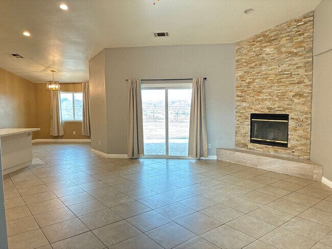 Foto del edificio - 4BD/2BA Located in Hesperia