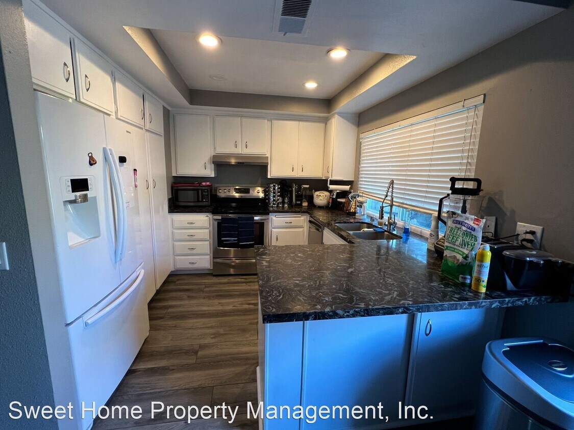 Primary Photo - 3 br, 3 bath House - 320 Los Arbolitos Blvd.