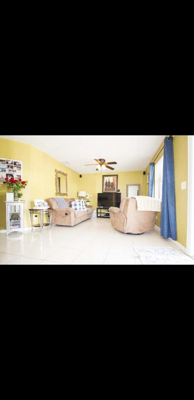 Foto del edificio - 2345 2nd Ave N