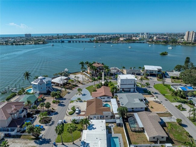 Foto del edificio - 7125 Shore Dr S