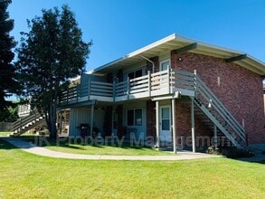 Building Photo - 3208 11th Ave S