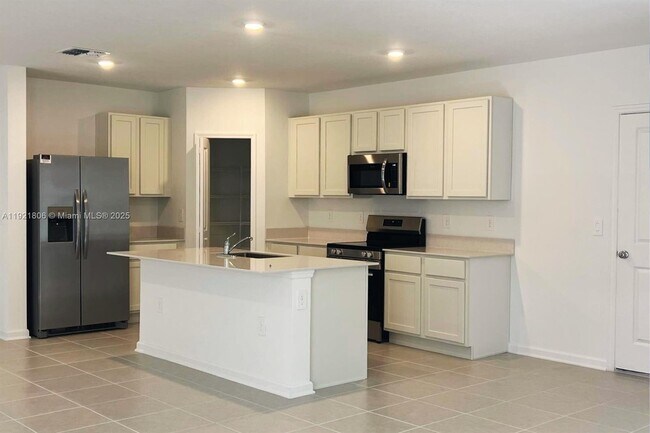 Foto del edificio - 3126 Totem Rd