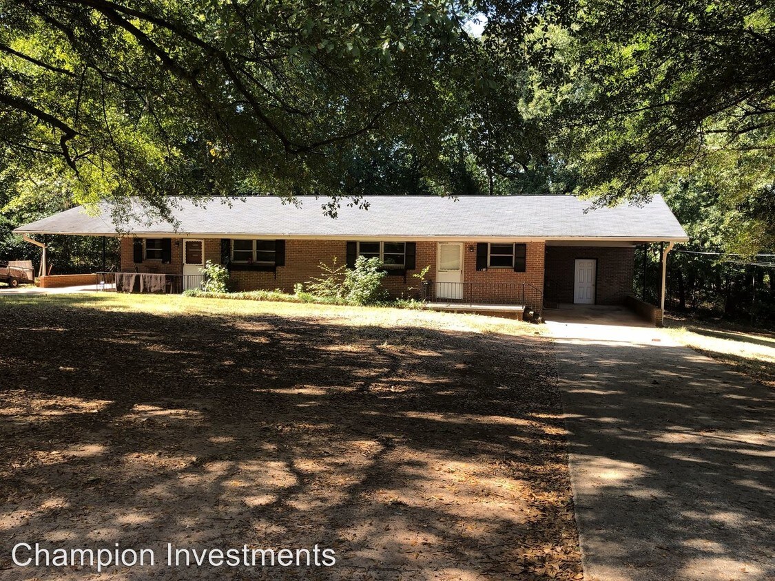 Primary Photo - 2 br, 1 bath House - 106A Greene Dr.
