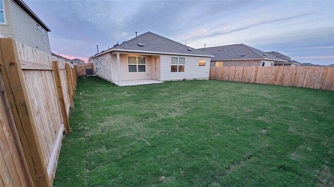 Foto del edificio - 120 Konik Rd