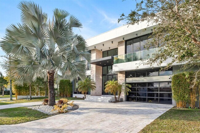 Foto del edificio - 3367 NE 168th St