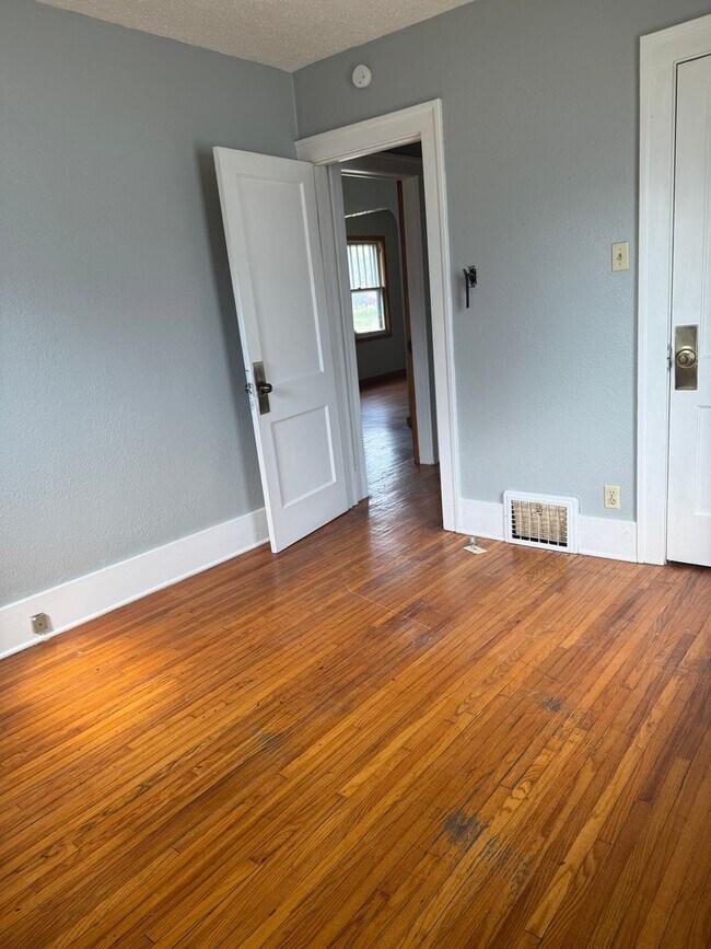 Building Photo - Charming 2 Bedroom, 1 Bath House for Rent ...