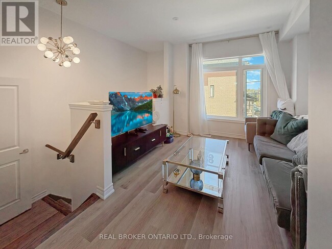 Building Photo - 461 Blackburn Dr