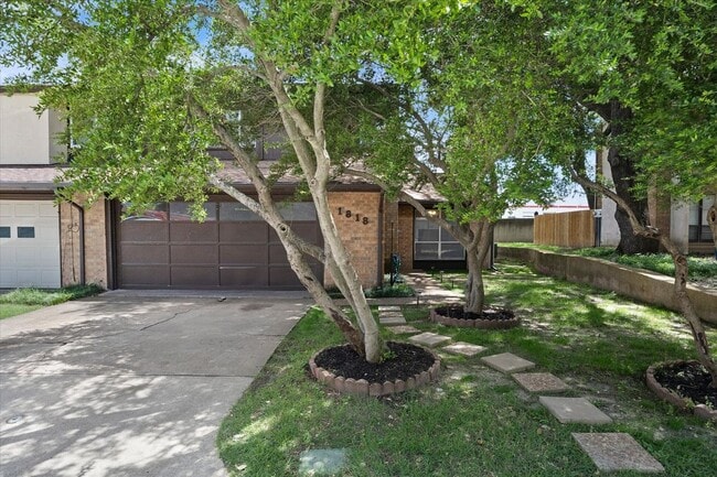 Building Photo - 1818 Highbrook Ct