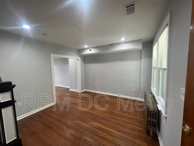 Foto del edificio - 533 24th St NE