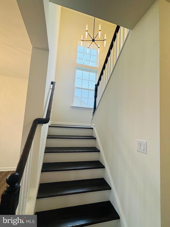 Building Photo - 309 THALES Dr