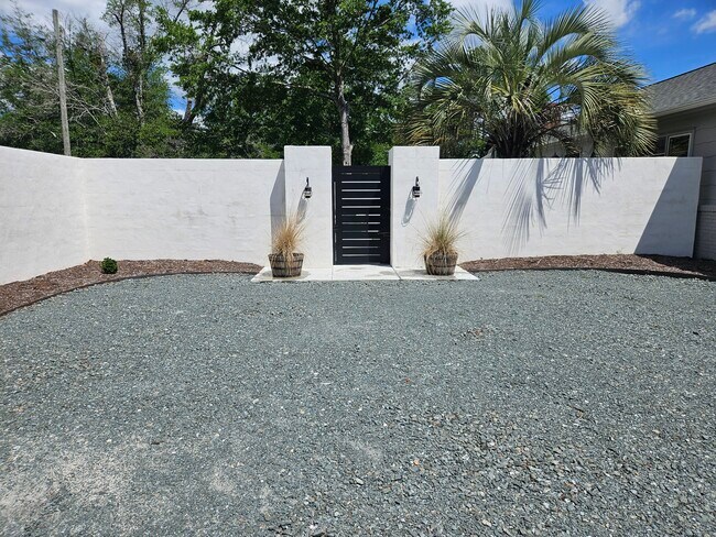 Estacionamiento para invitados - 526 N 23rd St