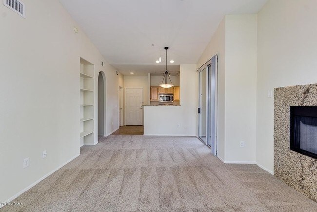 Building Photo - 2929 W Yorkshire Dr