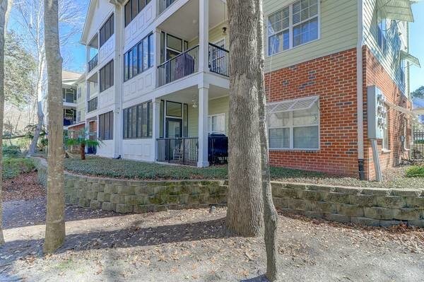 Building Photo - 1025 Riverland Woods Pl
