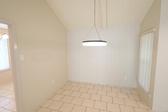 Building Photo - 22311 Fincastle Dr