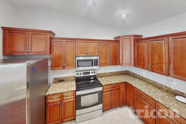 Foto del edificio - 7438 Watson Ln