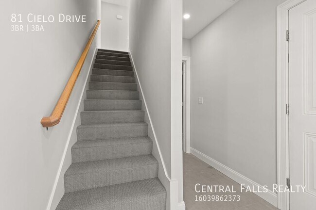 Building Photo - Brand New Townhouses! Available now !