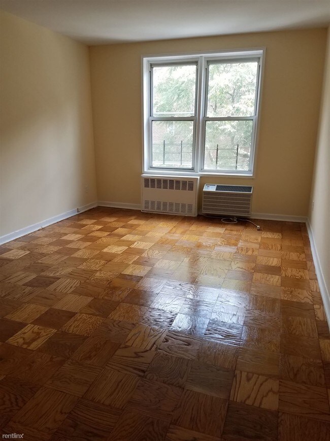 Foto del edificio - 14220 Franklin Ave