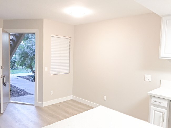 New Window Blinds, New Paint, New Doors - 219 Woodland Pkwy
