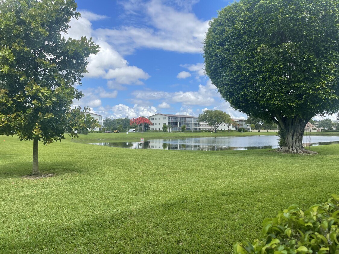 129 Brighton Dr Unit 129, Boca Raton, FL 33434 Condo for Rent in Boca