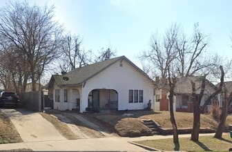 Building Photo - 1616 NW 10th St