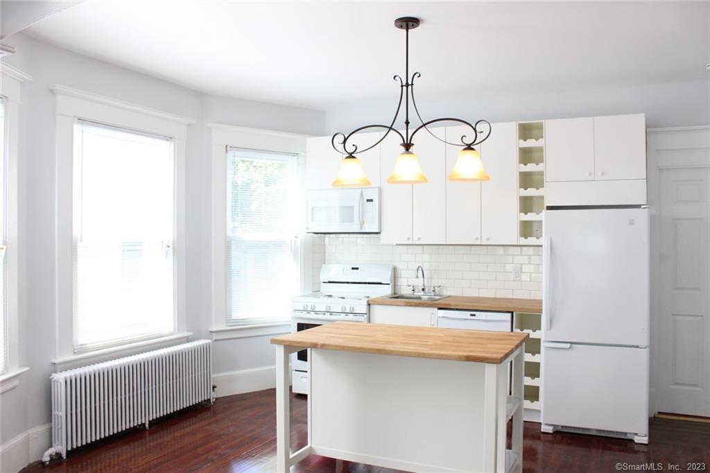 Primary Photo - 64 Brownell St
