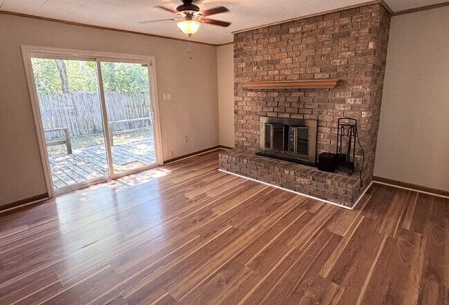 Foto del edificio - "Charming 3-Bedroom Home in Mary Esther!"