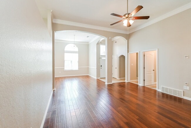 Building Photo - 6308 Acree Ln