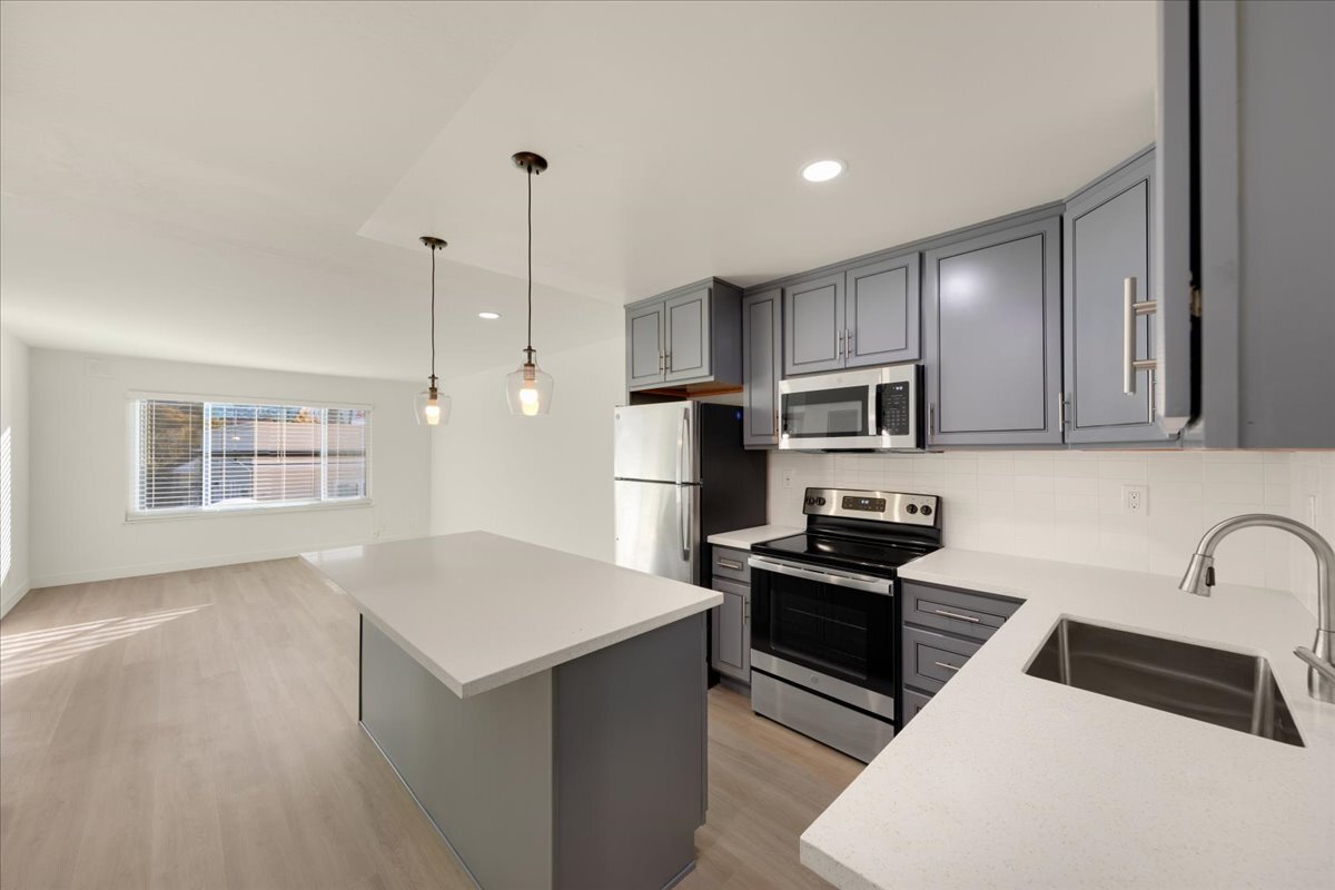 Foto principal - 1739 Addison St