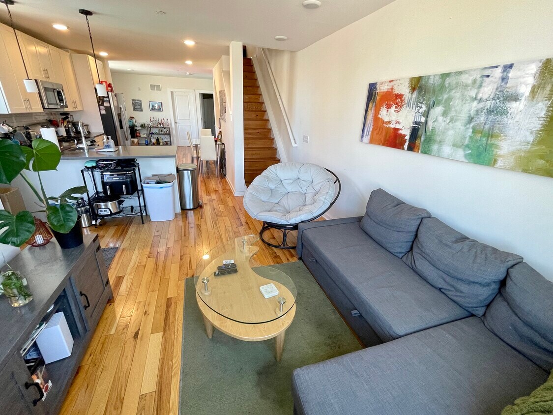 1659 N Randolph St Unit 2, Philadelphia, PA 19122 Apartments in