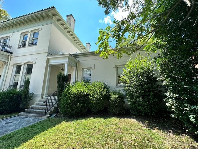 Photo - 1101 West Grace Street Apartment